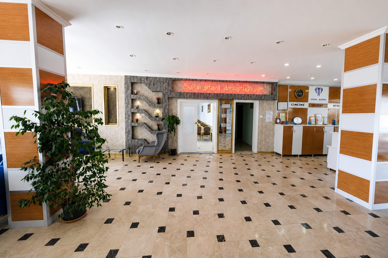 Cimcime Termal Hotel — giriş holü