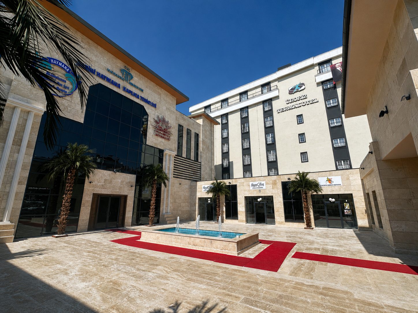 Ürofiz Termal Otel — tesis avlusu