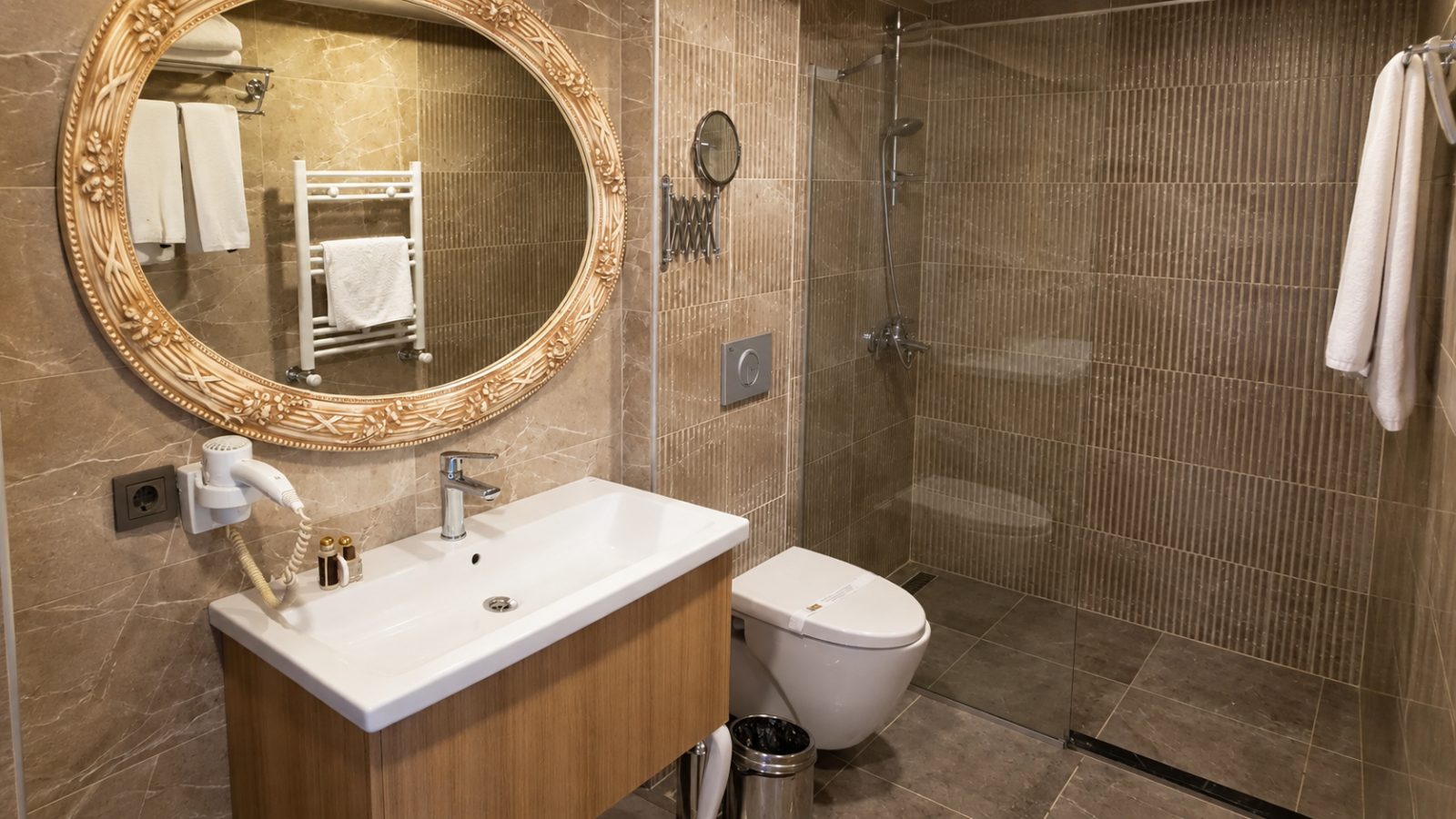Ürofiz Termal Otel — oda banyosu