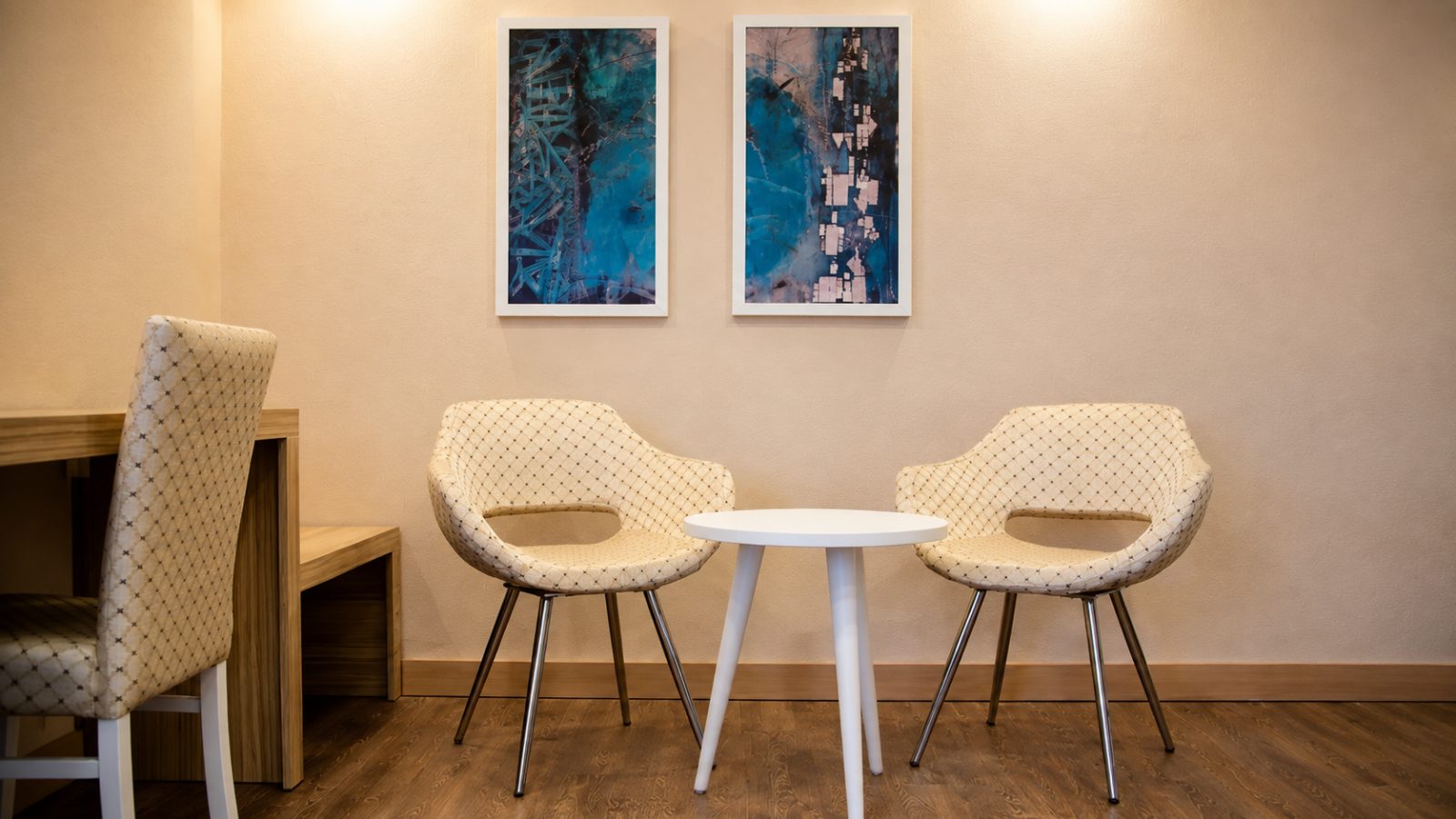 Ürofiz Termal Otel — oturma köşesi